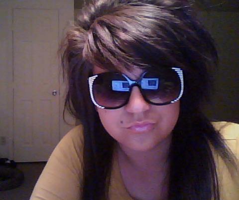 con lentes.. tu sabes. jaja